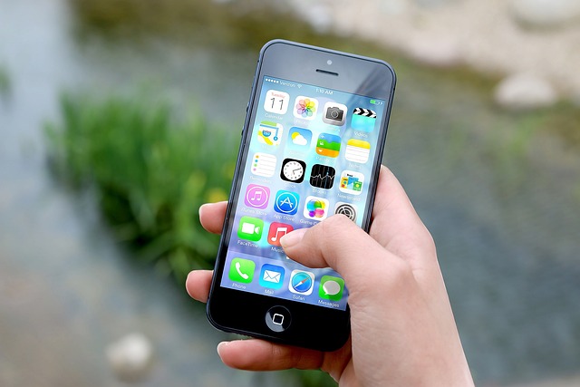 一瞬でもiPhoneを水に落としてしまった時にやるべき応急処置